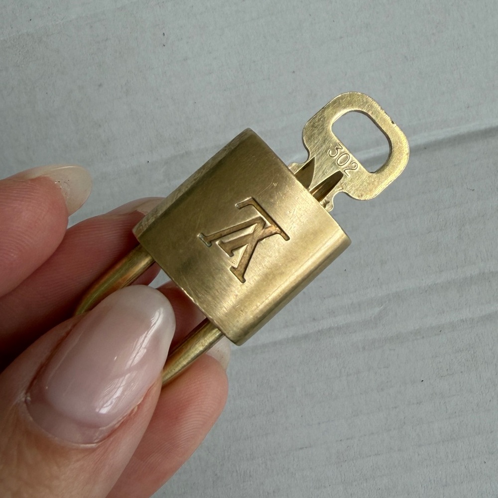 Authentic Louis Vuitton Lock #302 - Picture 4 of 6
